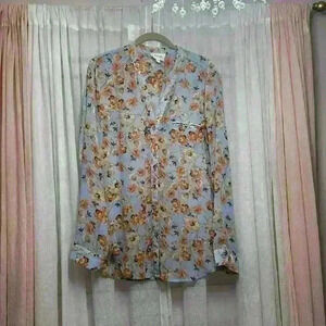 Korye Large Button Up Blouse Lt Blue Orange From dailyLook Box Item# 6R